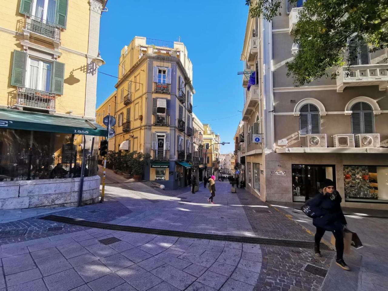 SuitesGaribaldi Cagliari Bagian luar foto