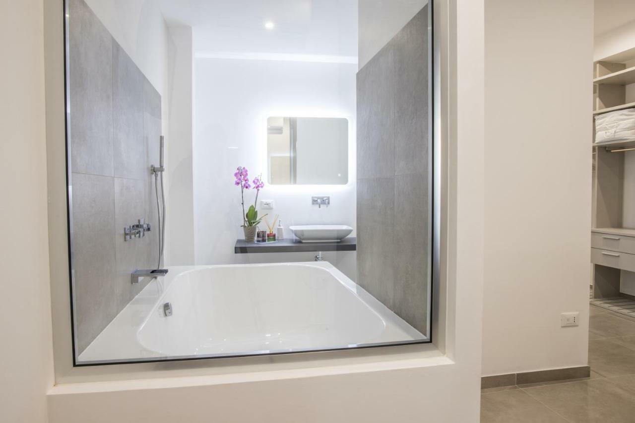 SuitesGaribaldi Cagliari Bagian luar foto